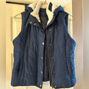 Aeropostale navy puffer vest with hood